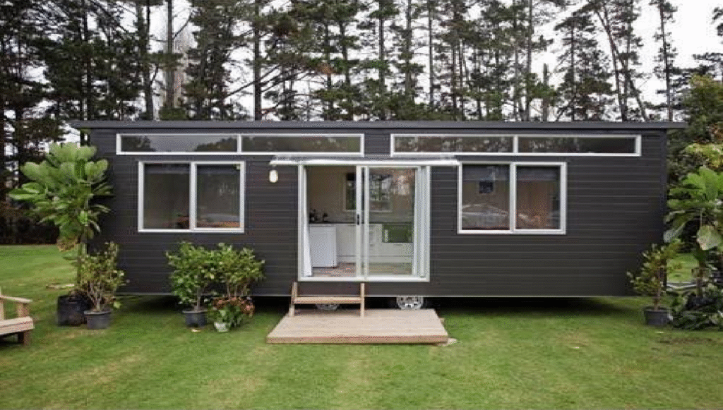 20 x10 portable farm house cabins